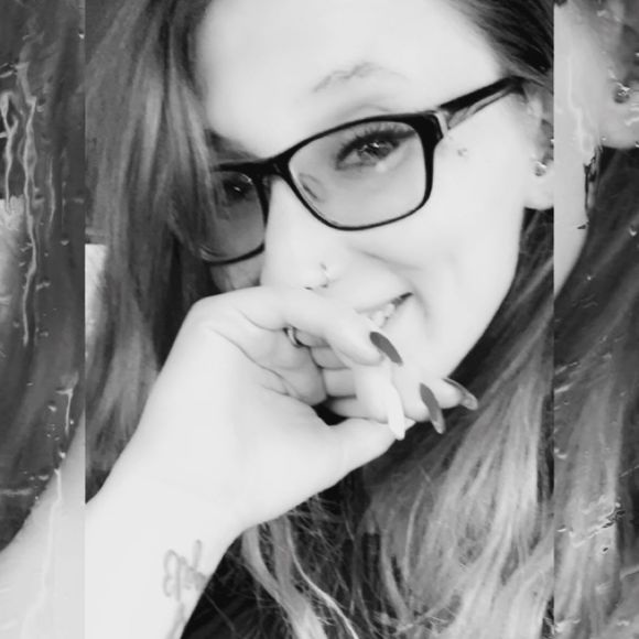 Meet your Posher, Kerstyn! โฃ - Picture 10 of 17